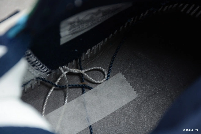 SE Jordan CQ7629-100  Mid Ehsani Melody  Fearless 1 1027